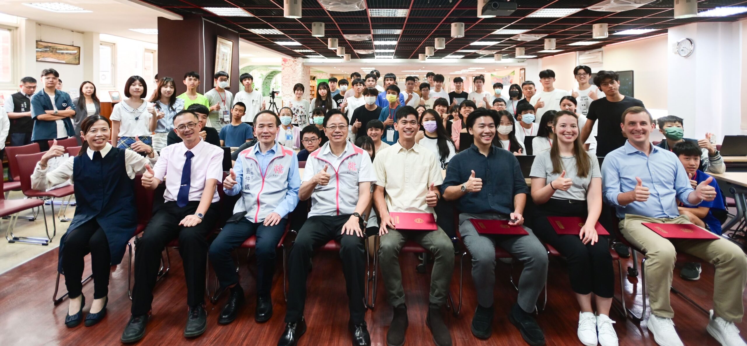 桃市高中生國際科技夏令營探索AI應用　張市長勉勵學子培養國際素養1